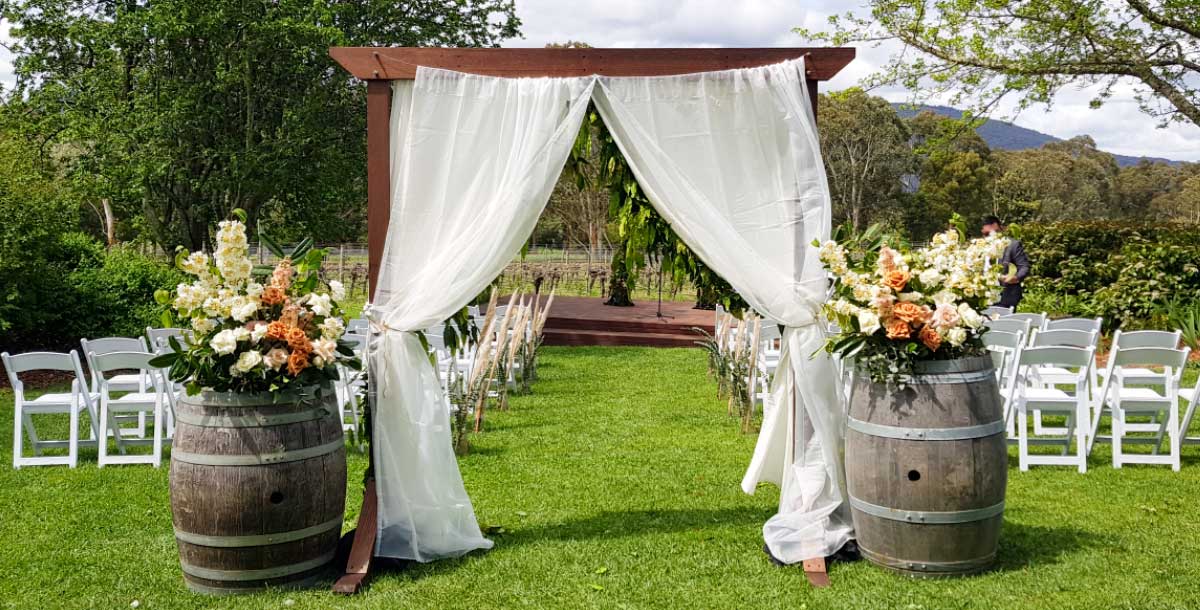 DIY Outdoor Wedding Tips